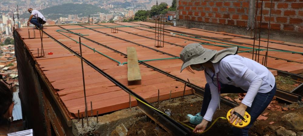 ¡Pilas! Compra legal, campaña de la Alcaldía de Medellín para que los ciudadanos se informen bien antes de comprar un lote o vivienda